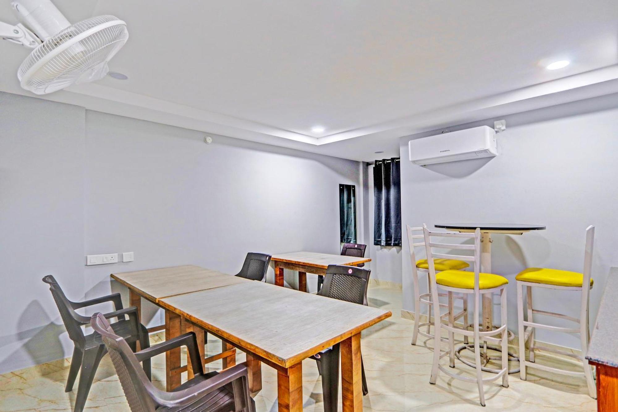 Hotel Super Townhouse Qualia Elite S R Nagar Hyderabad Exterior foto