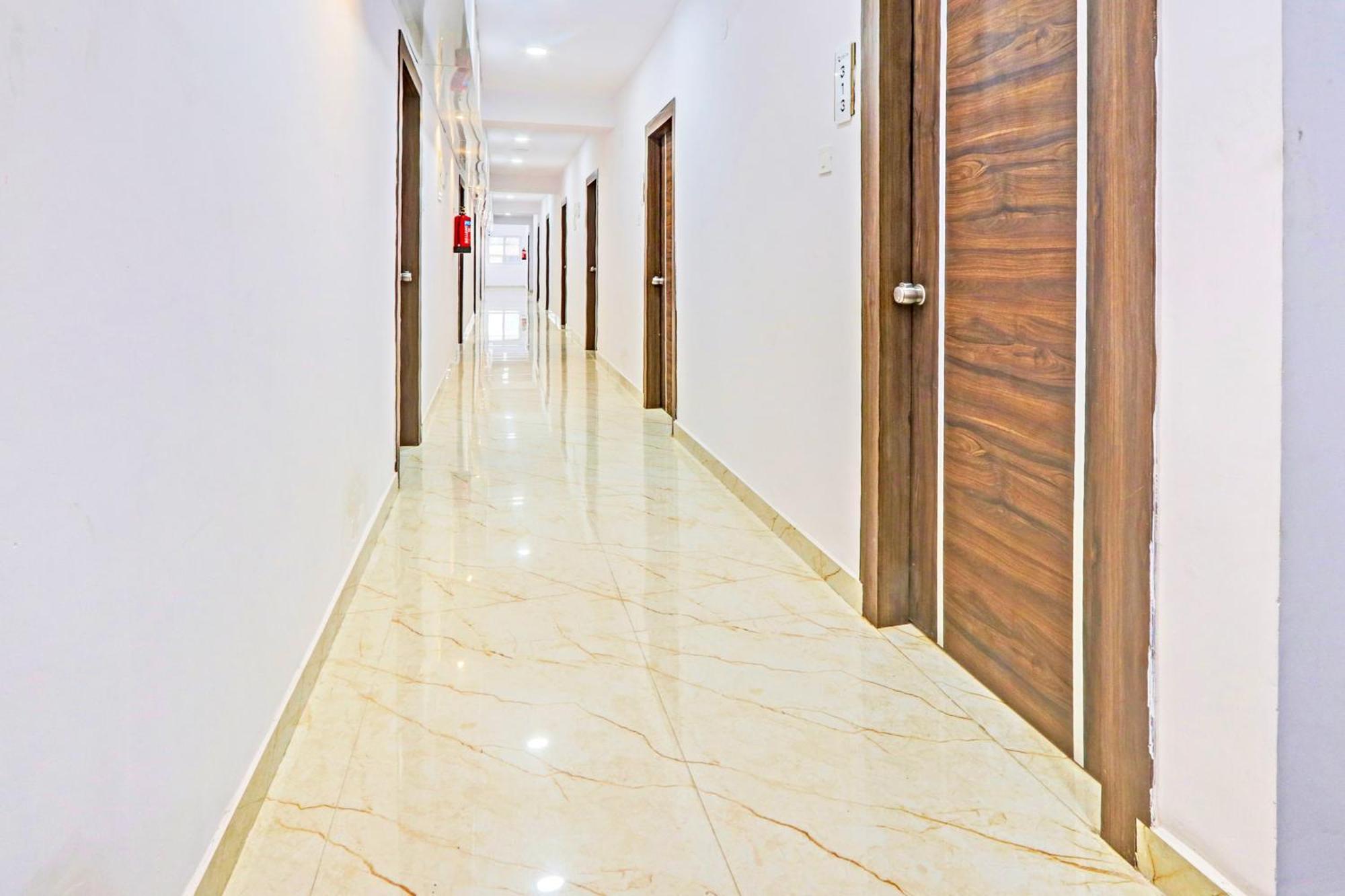 Hotel Super Townhouse Qualia Elite S R Nagar Hyderabad Exterior foto